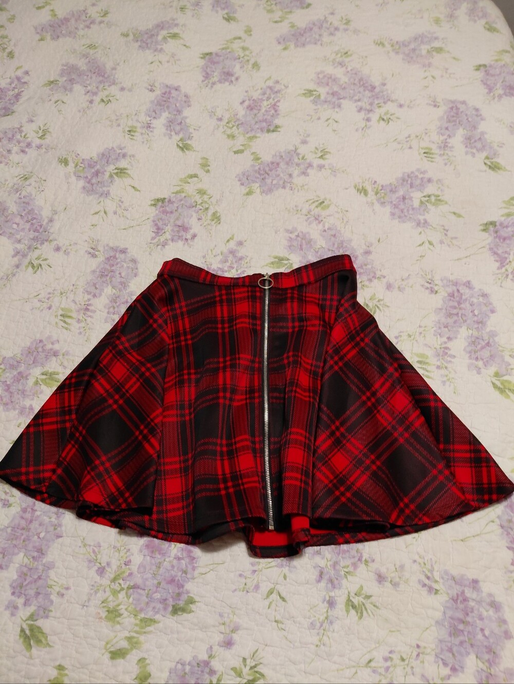 Hot Topic Red and Black Plaid Zipper Skirt